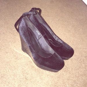 H&M Vintage Black Wedge Pump, US 8/EUR 39